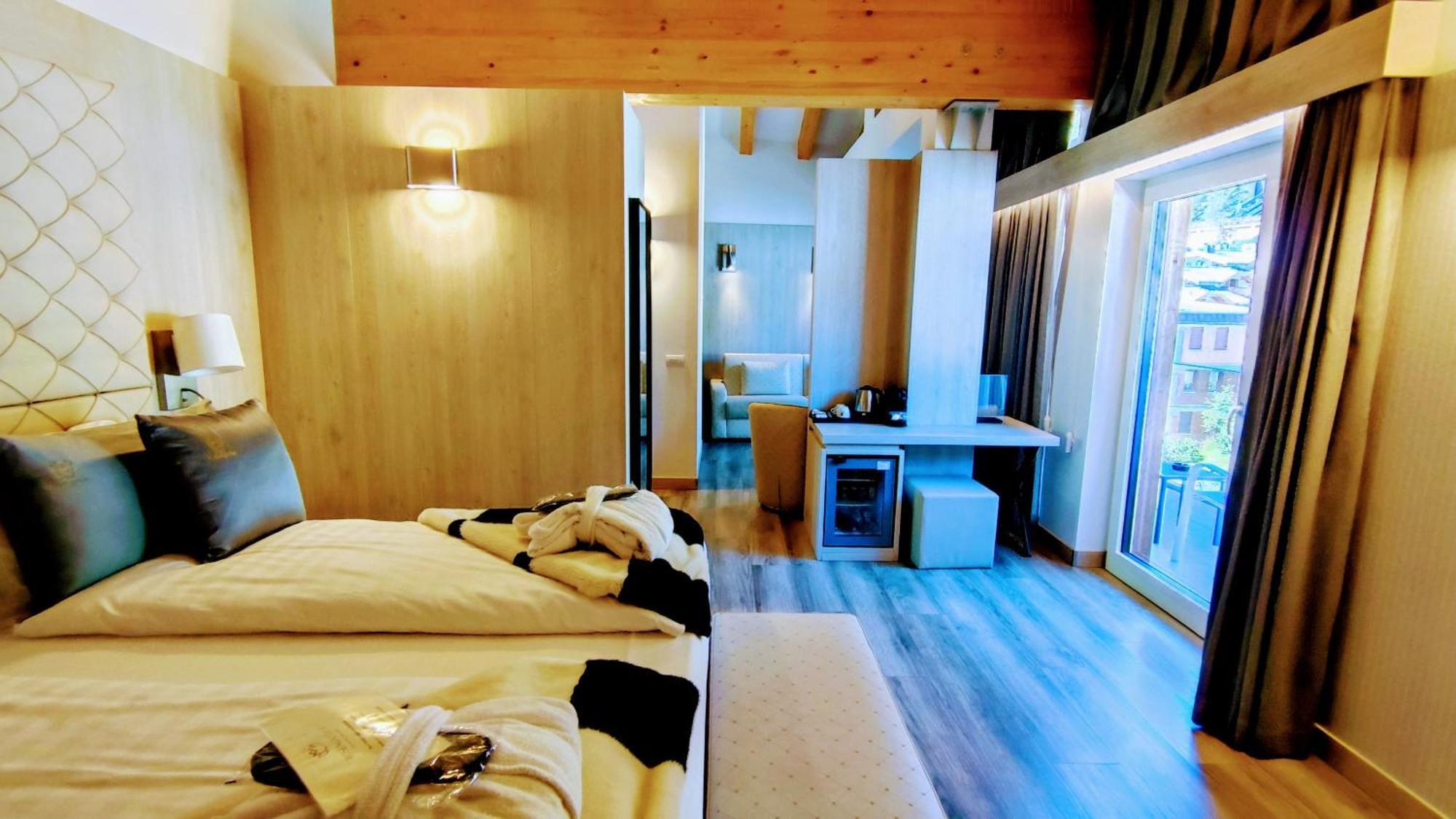 Hotel Rosengarten Madonna Eksteriør bilde